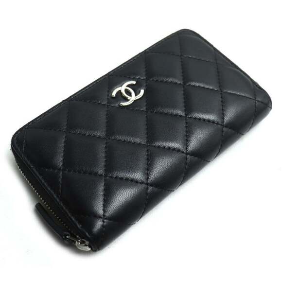 CHANEL Authentic Black Wallet